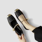 Damernas Mary Jane-skor med mönstrat tyg, tvinnad rem och stenprydd klack-Footwear for women-Fjallbarn