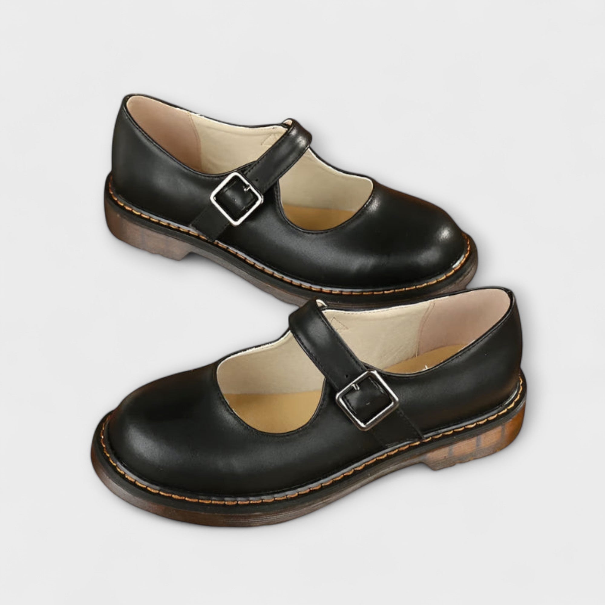 Damernas Mary Jane-skor med rund tå och spänne-Footwear for women-Fjallbarn