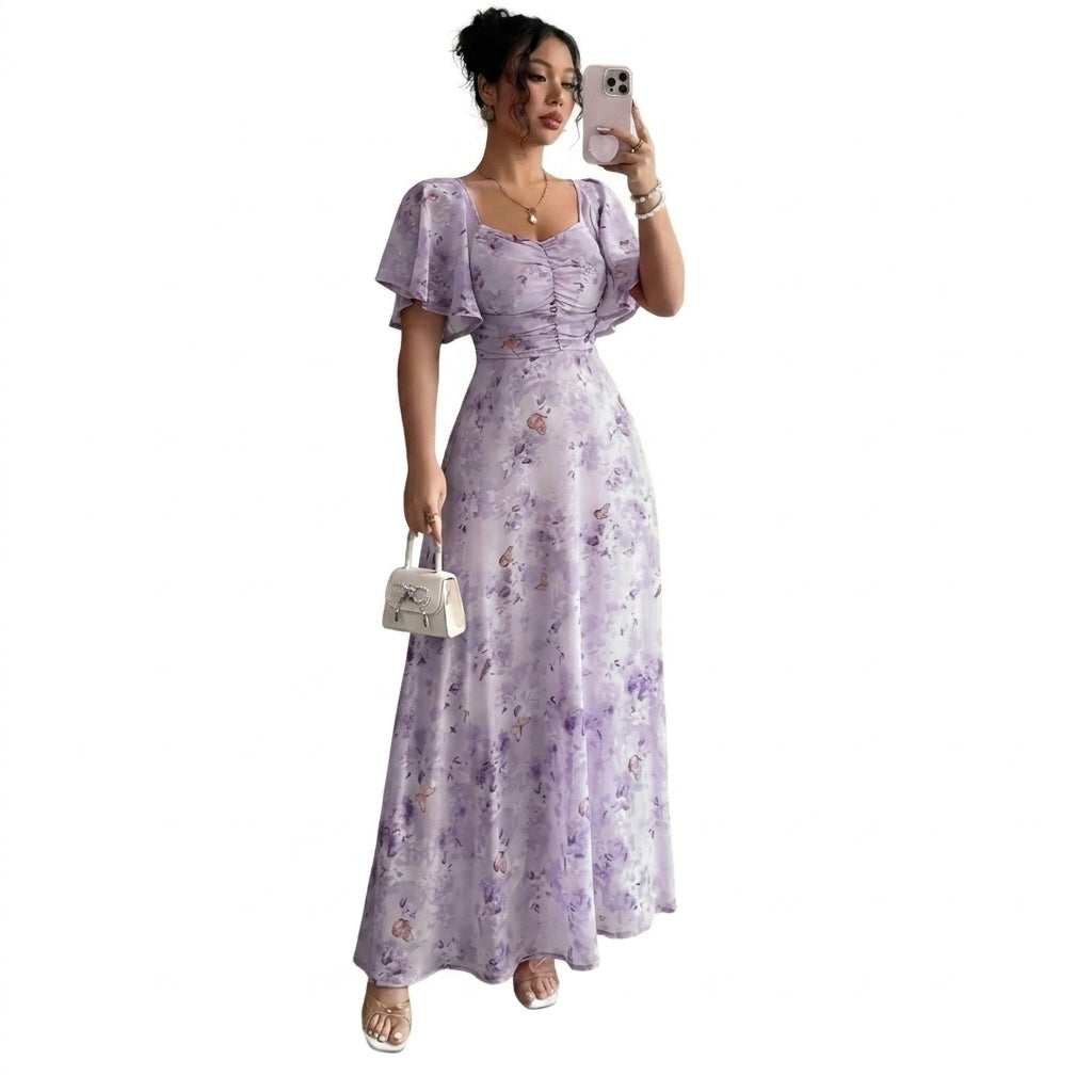 Damernas maxiklänning med blom- och fjärilsmönster, utställda ärmar och rynkad framsida-Maxi Dress-Fjallbarn