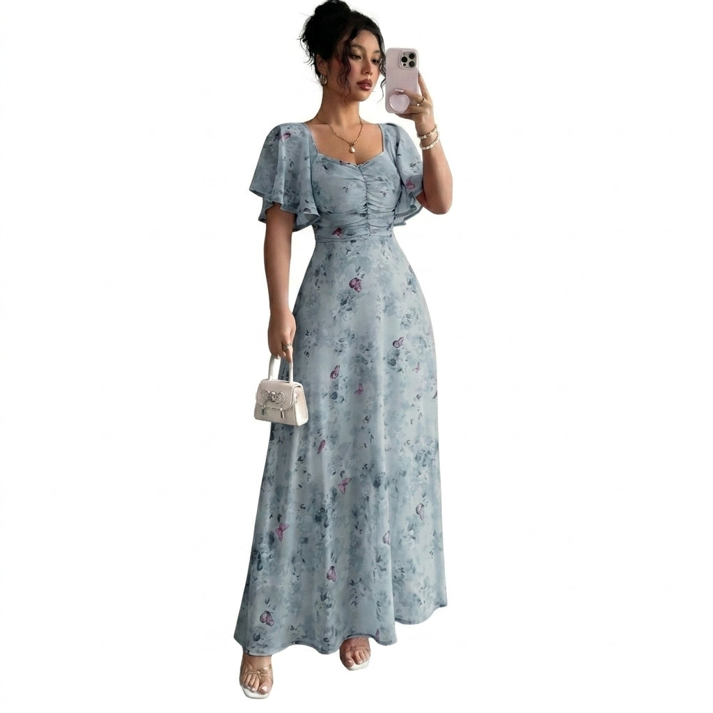 Damernas maxiklänning med blom- och fjärilsmönster, utställda ärmar och rynkad framsida-Maxi Dress-Fjallbarn