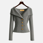 Damernas ribbstickade kofta med bred krage och dekorativa knappar-sweater for woman-Fjallbarn