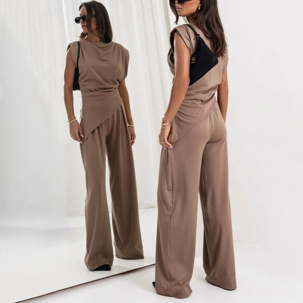 Damernas set med ärmlös draperad topp och vida veckade byxor-Sets for women-Fjallbarn