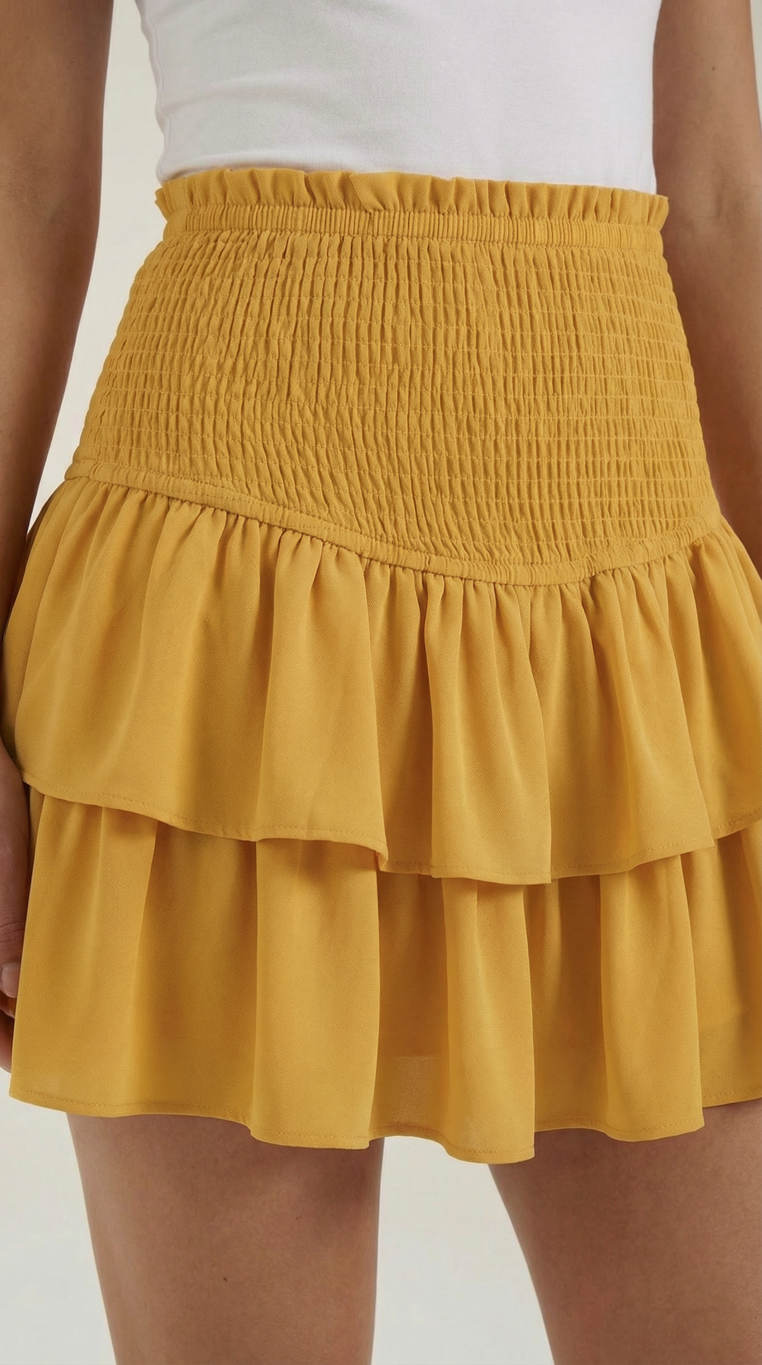 Damkjol med hög rynkad midja och volanger i minilängd-Skirt for women-Fjallbarn