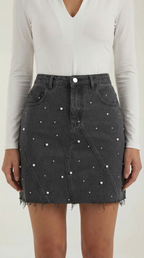 Damminkjol i denim med frontpaneler, knappstängning och rå kant-Skirt for women-Fjallbarn