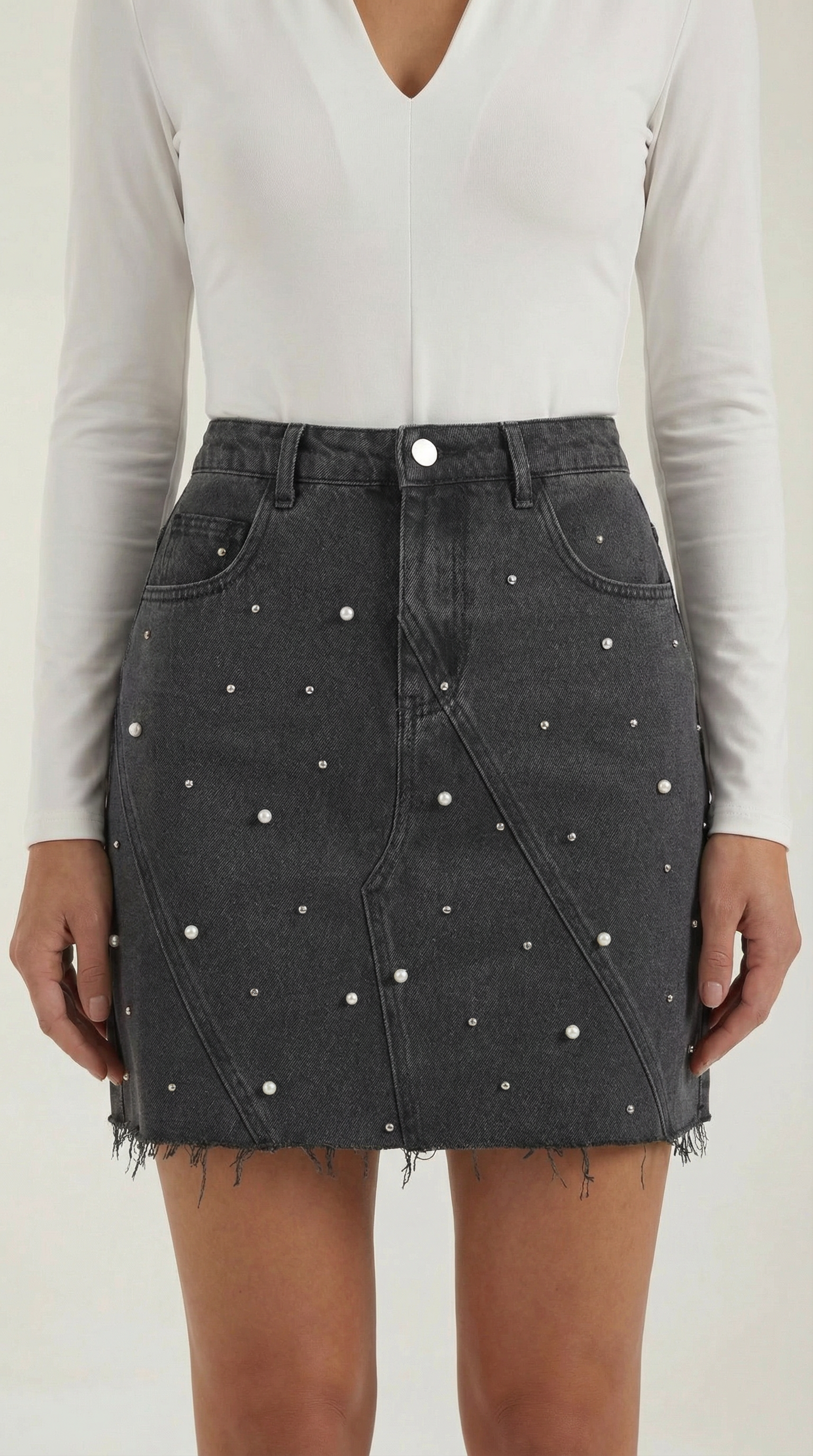 Damminkjol i denim med frontpaneler, knappstängning och rå kant-Skirt for women-Fjallbarn