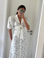 Dams blommig midiklänning med puffärmar och rosett-Midi Dress-Fjallbarn