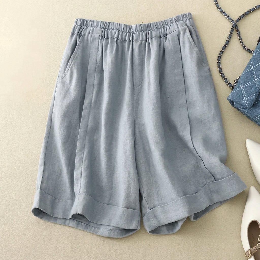 Damshorts med elastisk midja, uppvikta benslut och sidofickor-Shorts for women-Fjallbarn