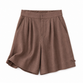 Damshorts med hög midja, knappstängning, veck och sidofickor-Shorts for women-Fjallbarn