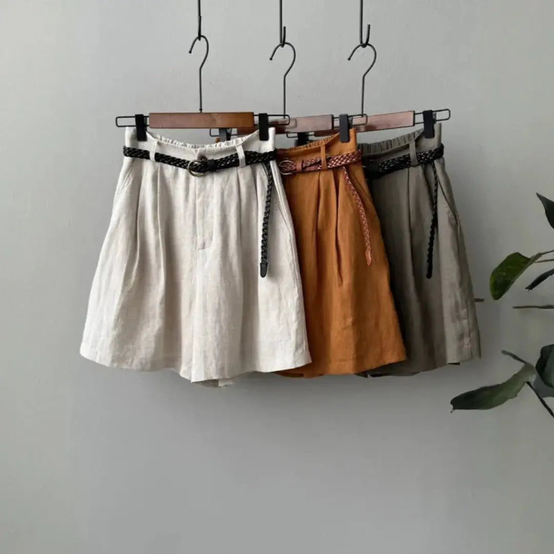 Damshorts med hög midja, veck, bälteshällor och sidofickor-Shorts for women-Fjallbarn