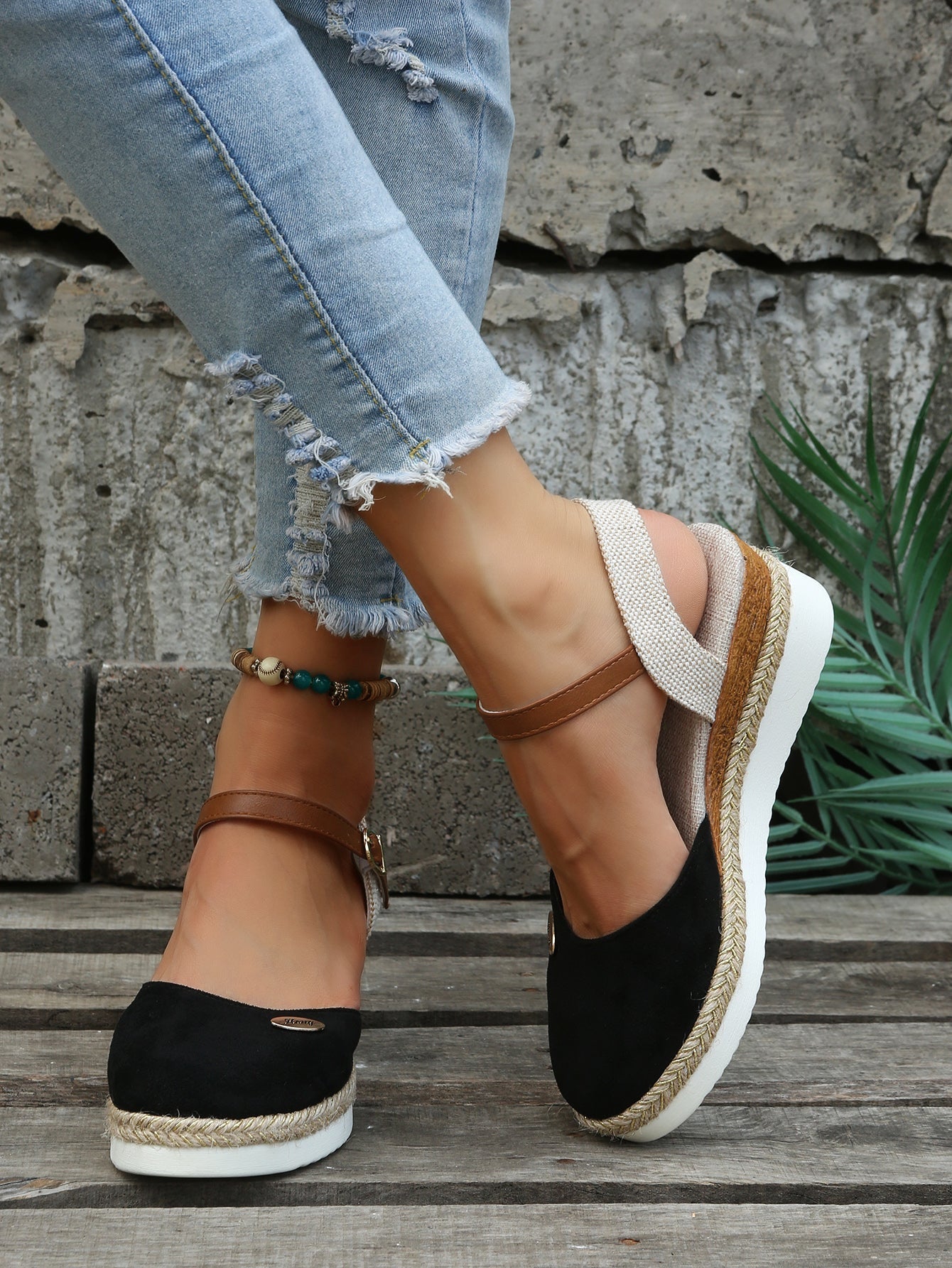 Espadrille-kilklackssandaler för dam med ankelrem-Footwear for women-Fjallbarn