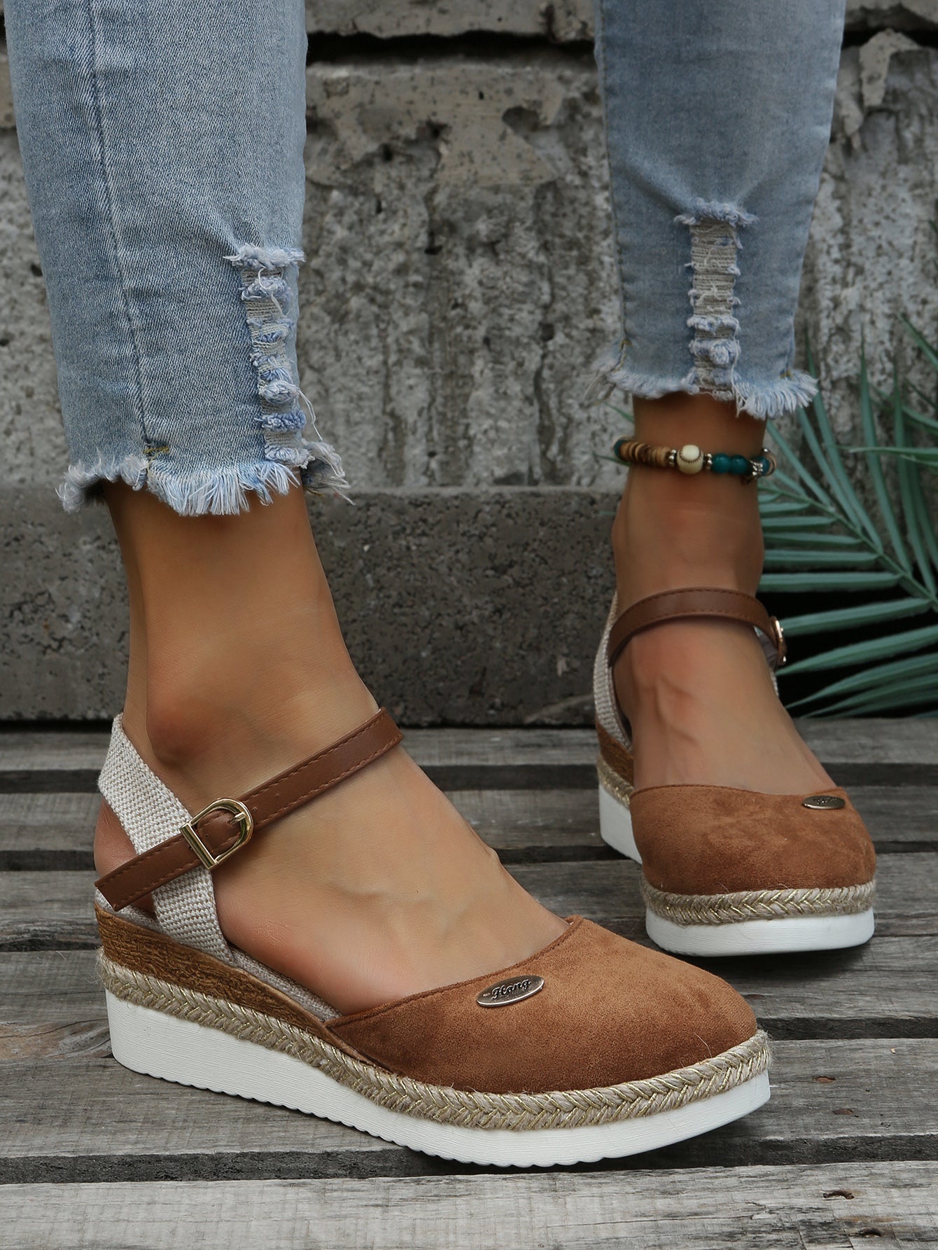 Espadrille-kilklackssandaler för dam med ankelrem-Footwear for women-Fjallbarn