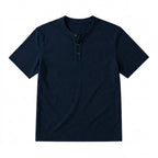 Herr kortärmad henleytröja med knappslå och rund halsringning-T-shirt for men-Fjallbarn