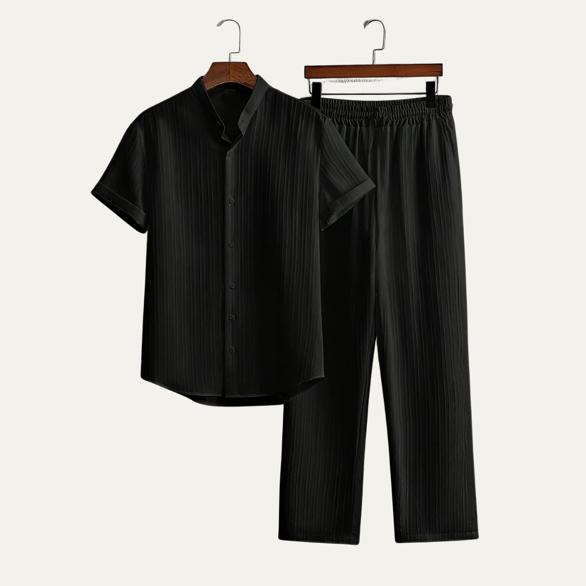 Herr set med kortärmad skjorta med ståkrage och knäppning samt byxor med elastisk midja-sets for Men-Fjallbarn