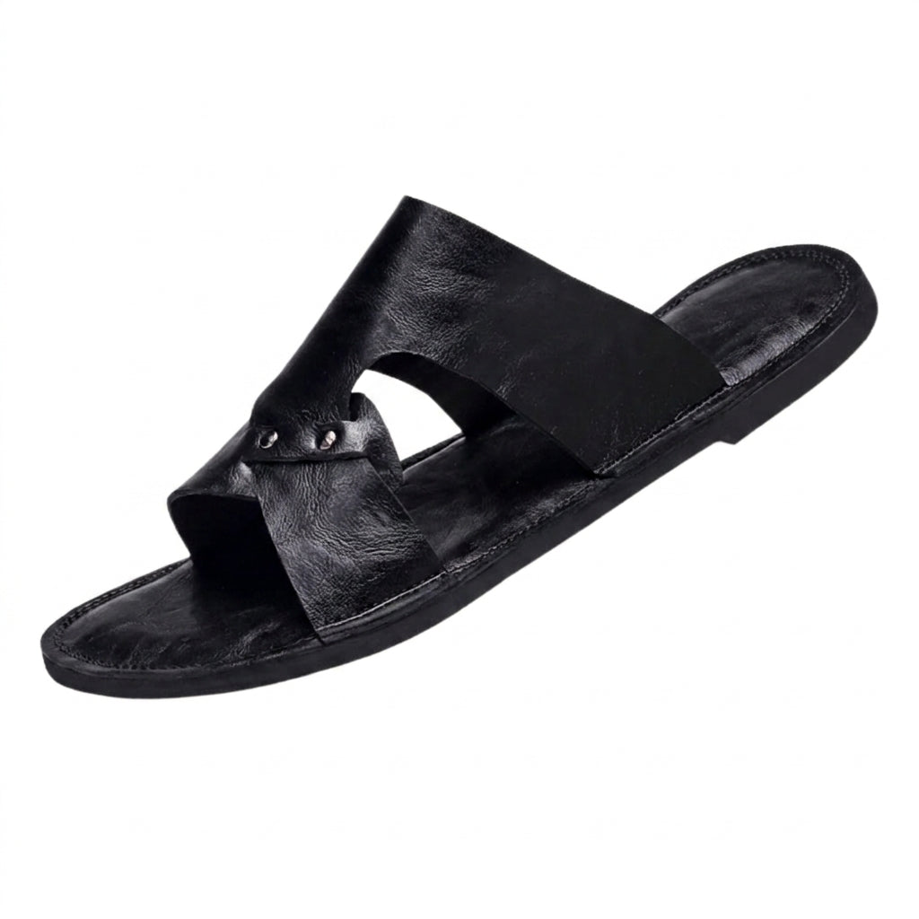 Herrarnas sandaler med utskuren rem och metallnitar-Footwear for men-Fjallbarn