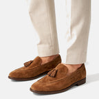 Herrloafers med tofsar, mockasinsöm och dekorativ snörning-Footwear for men-Fjallbarn