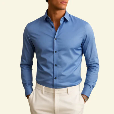 Herrskjorta med långa ärmar och krage med knappstängning och kontrastknappar-Shirts for men-Fjallbarn