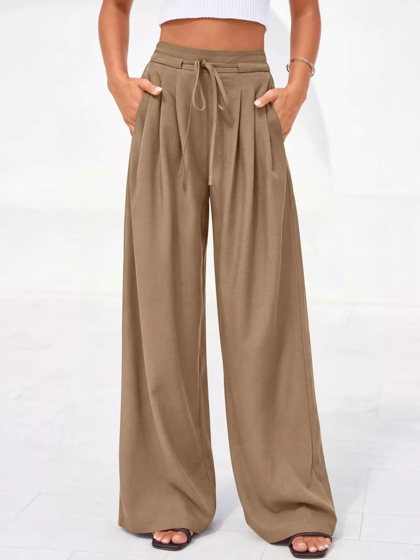 Högmidjade vida byxor med veck för dam-Pants for Women-Fjallbarn
