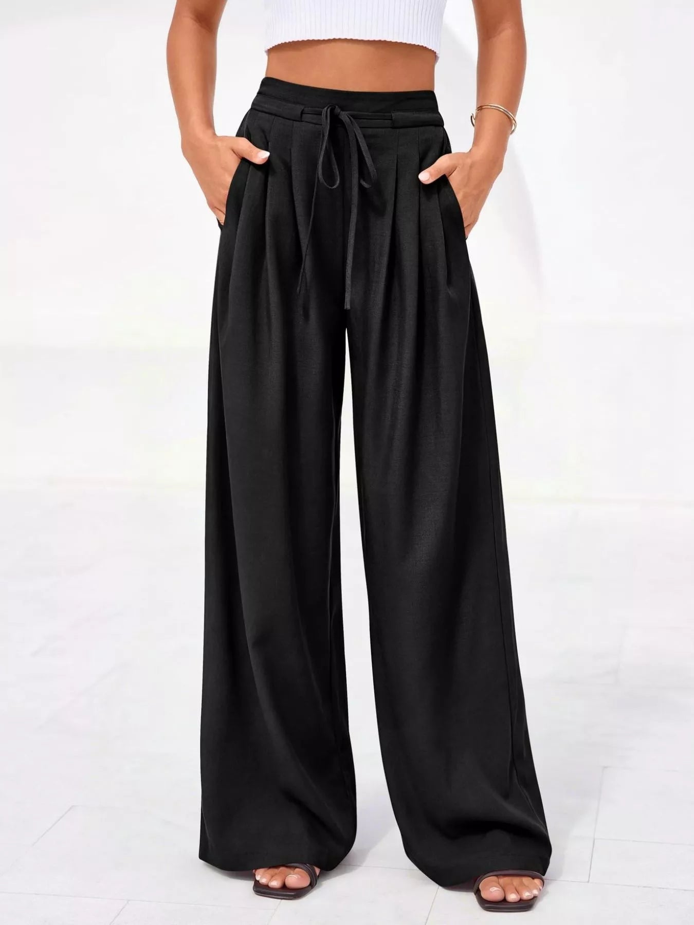Högmidjade vida byxor med veck för dam-Pants for Women-Fjallbarn