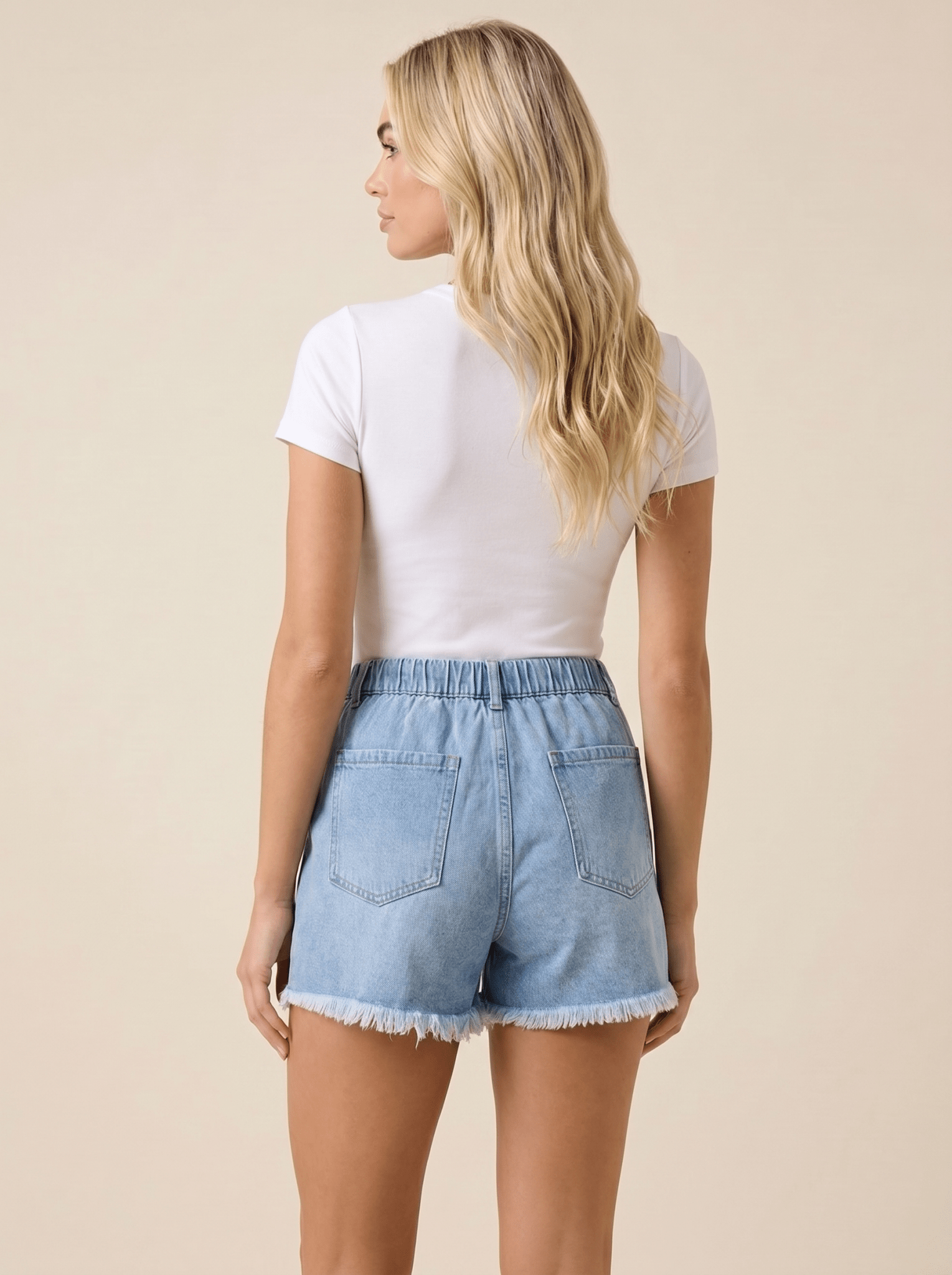 Jeansshorts för dam med elastisk midja, dragsko och fransad fåll-Shorts for women-Fjallbarn