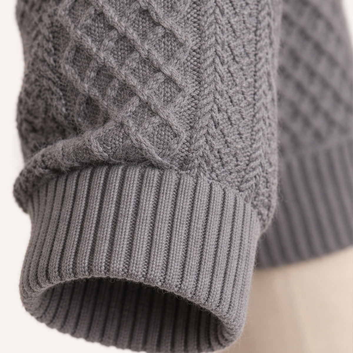 Kabelstickad tröja med kvartsknappning för herrar-Sweaters for men-Fjallbarn
