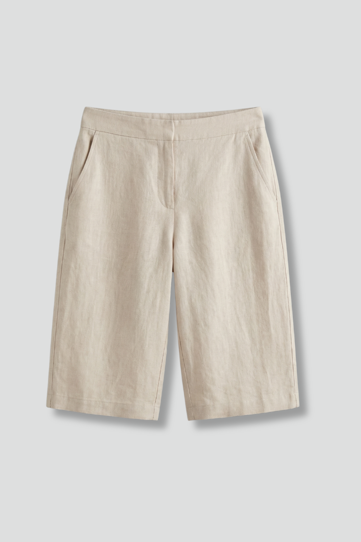 Knälånga shorts med hög midja och snedställda fickor för dam-Shorts for women-Fjallbarn