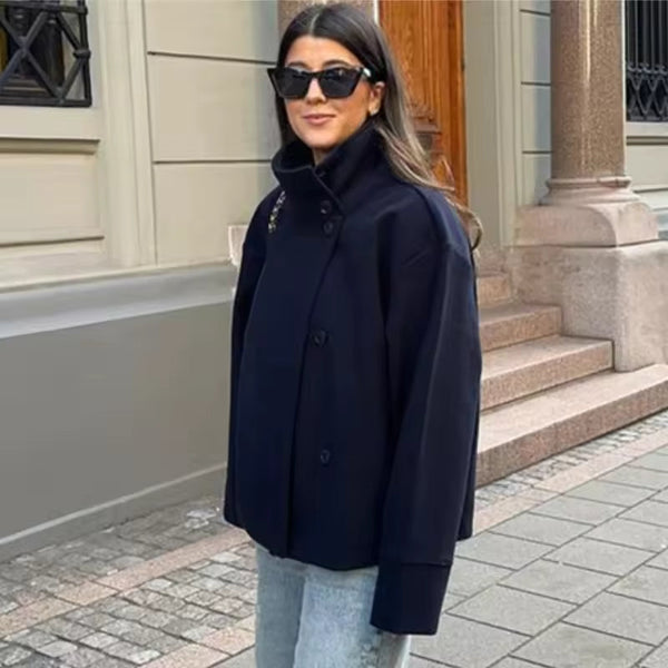 Kort damjacka med ståkrage och knäppning-Jacket for women-Fjallbarn