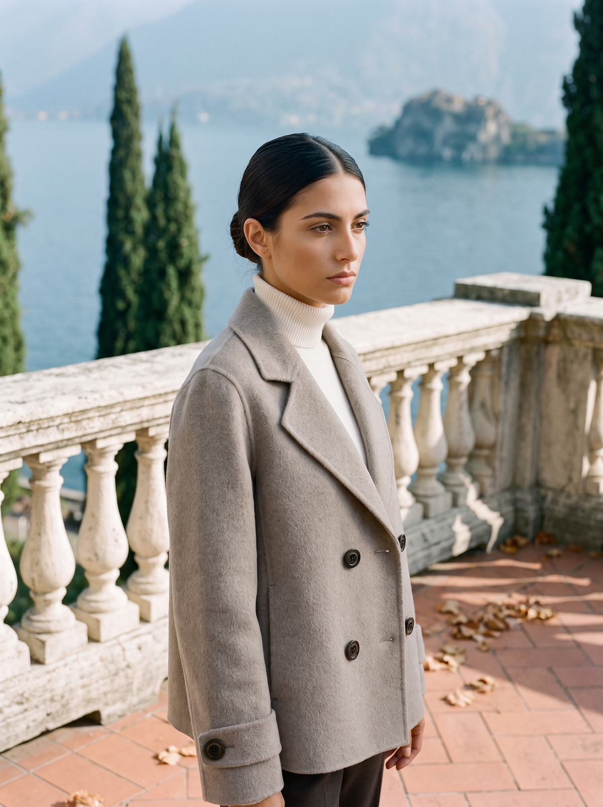 Kort kappa för dam med slag och knappar-Coats for women-Fjallbarn
