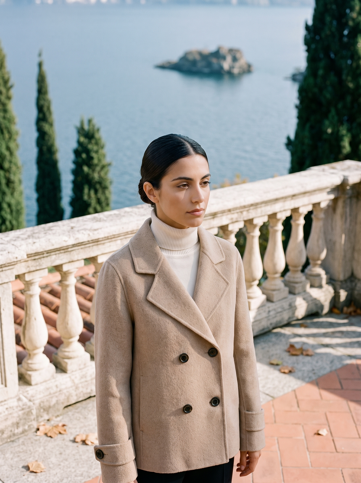 Kort kappa för dam med slag och knappar-Coats for women-Fjallbarn