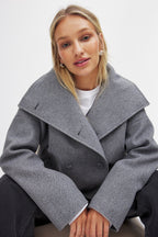 Kort skepparkavaj i ullblandning för dam-Coats for women-Fjallbarn
