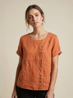 Kortärmad linneblus för dam med knappdetaljer-Blouses for women-Fjallbarn