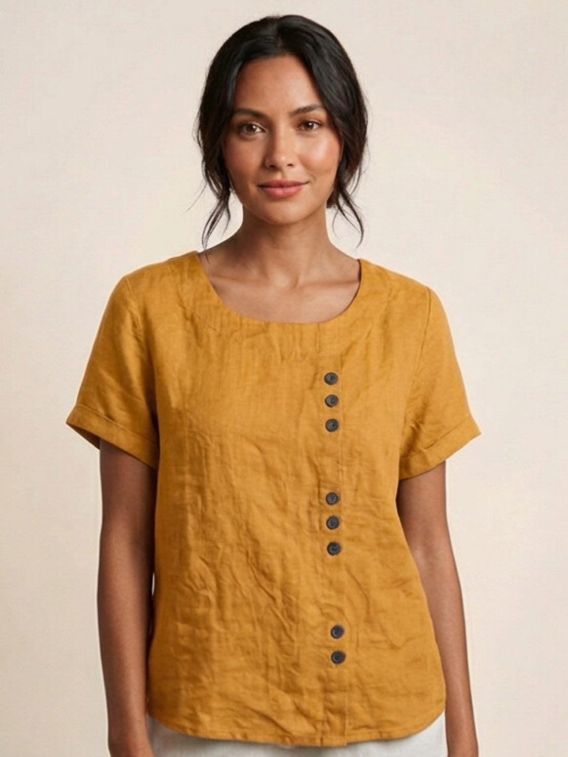 Kortärmad linneblus för dam med knappdetaljer-Blouses for women-Fjallbarn