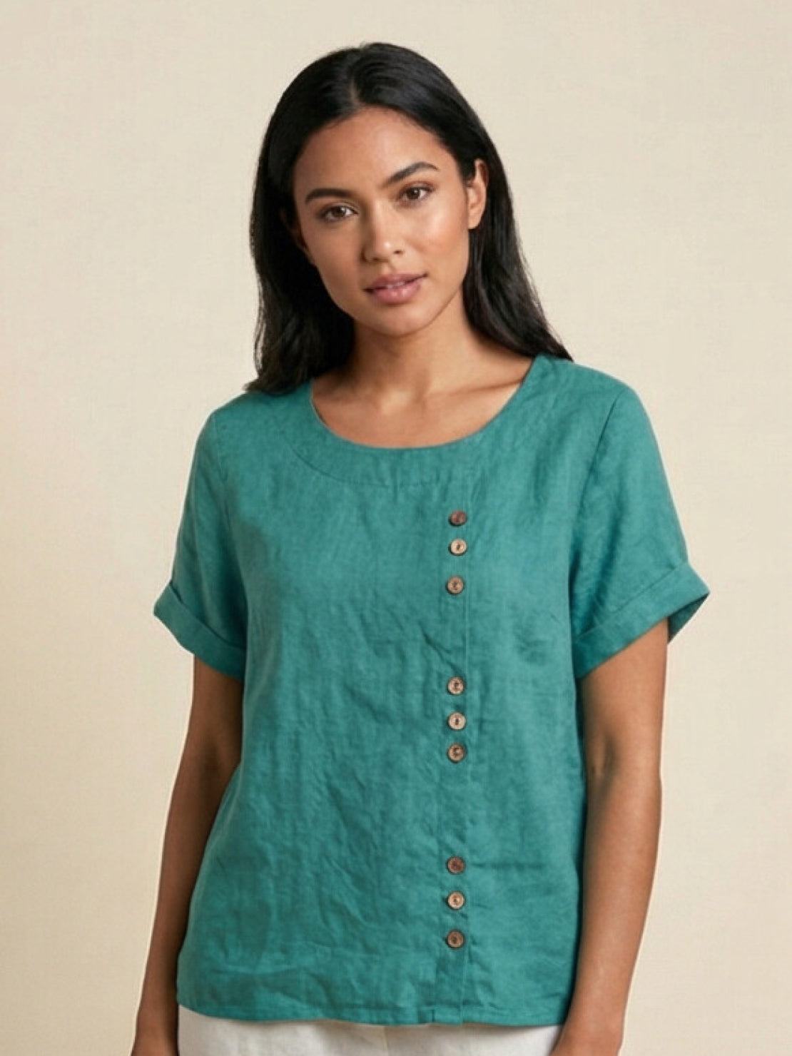 Kortärmad linneblus för dam med knappdetaljer-Blouses for women-Fjallbarn