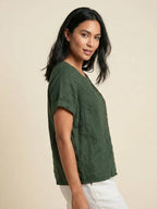 Kortärmad linneblus för dam med knappdetaljer-Blouses for women-Fjallbarn