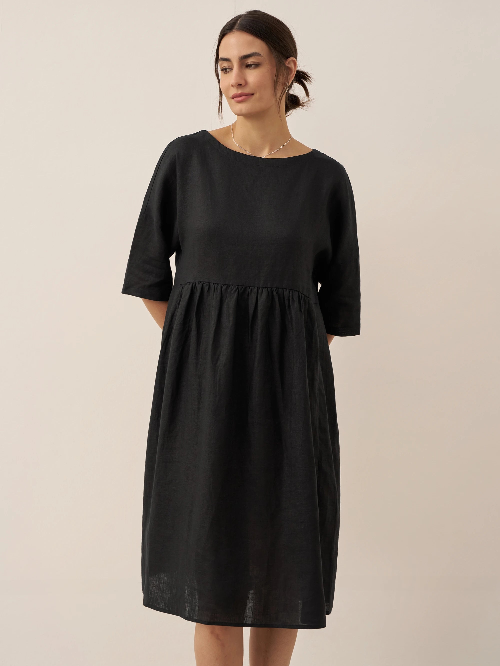 Kortärmad midiklänning i linne för dam-Midi Dress-Fjallbarn