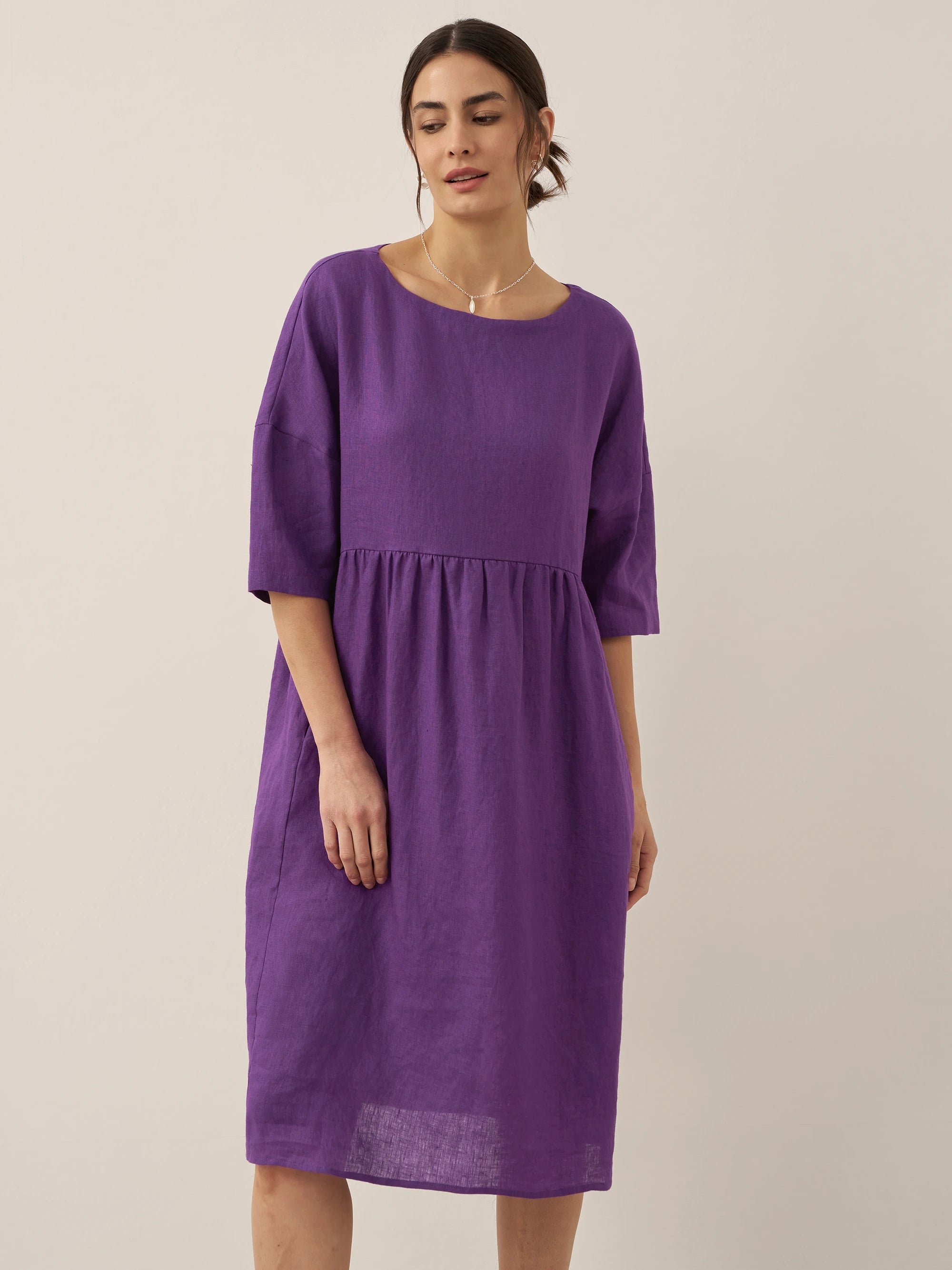 Kortärmad midiklänning i linne för dam-Midi Dress-Fjallbarn