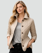 Kviltad jacka med knappar fram och rutiga muddar för dam-Jacket for women-Fjallbarn