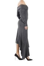 Kvinna off-shoulder midiklänning med långa ärmar och asymmetrisk nederdel-Midi Dress-Fjallbarn