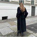Lång trenchcoat för dam med bältade ärmslut-Coats for women-Fjallbarn