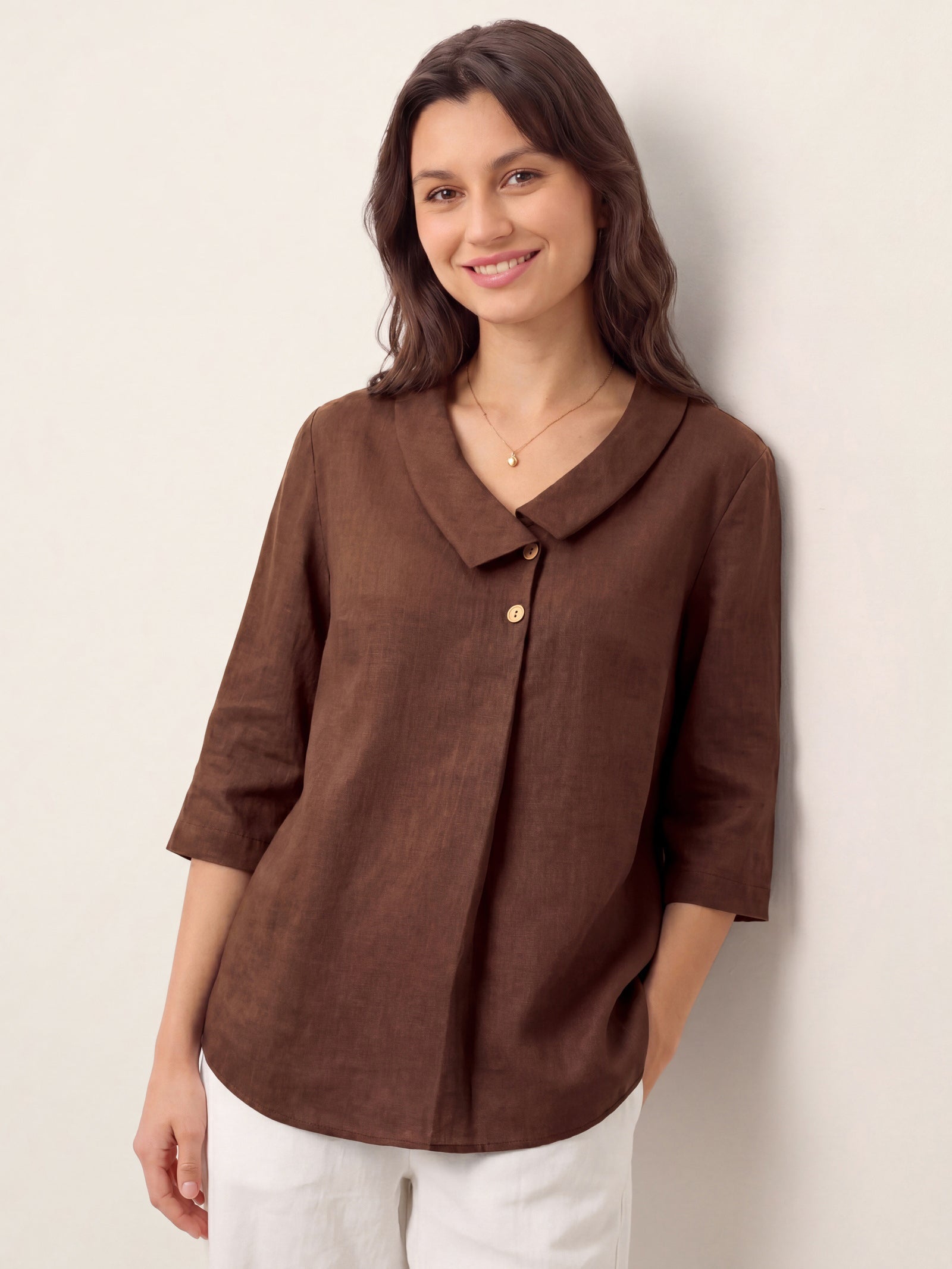 Linnetopp för dam med asymmetrisk krage-Tops for women-Fjallbarn