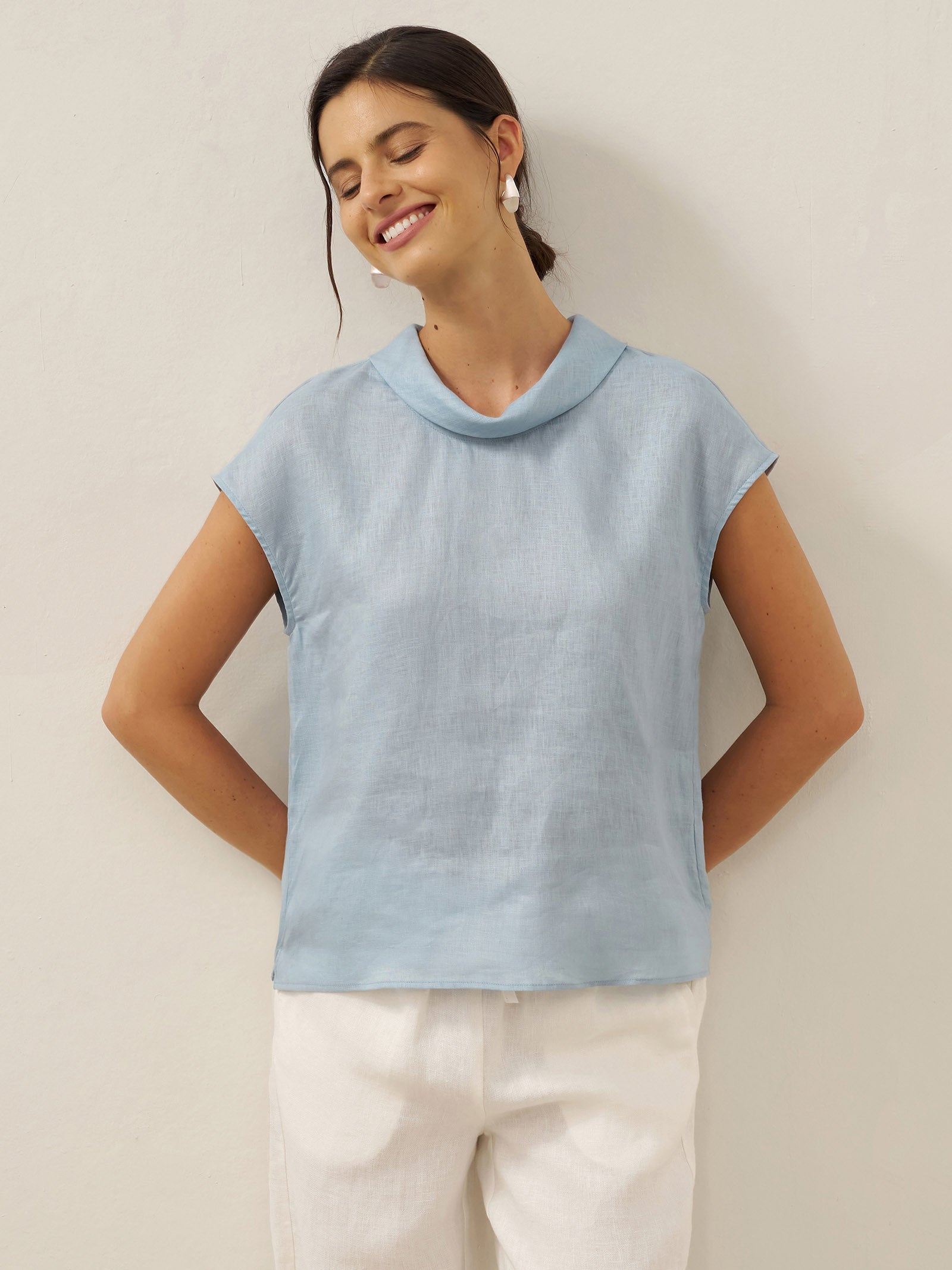 Linnetopp med holkärm och krage för dam-Tops for women-Fjallbarn