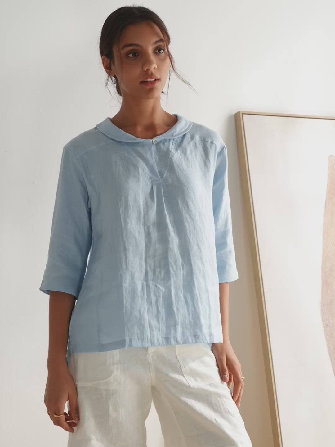 Linnetopp med sjalkrage och V-ringning för dam-Tops for women-Fjallbarn