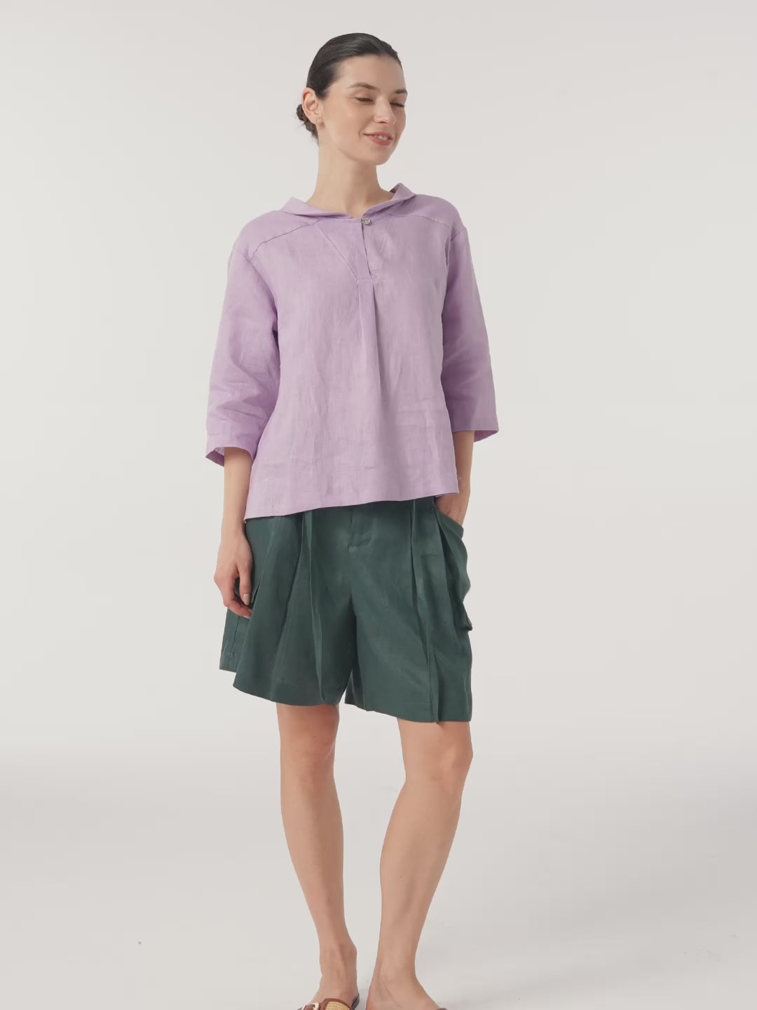 Linnetopp med sjalkrage och V-ringning för dam-Tops for women-Fjallbarn