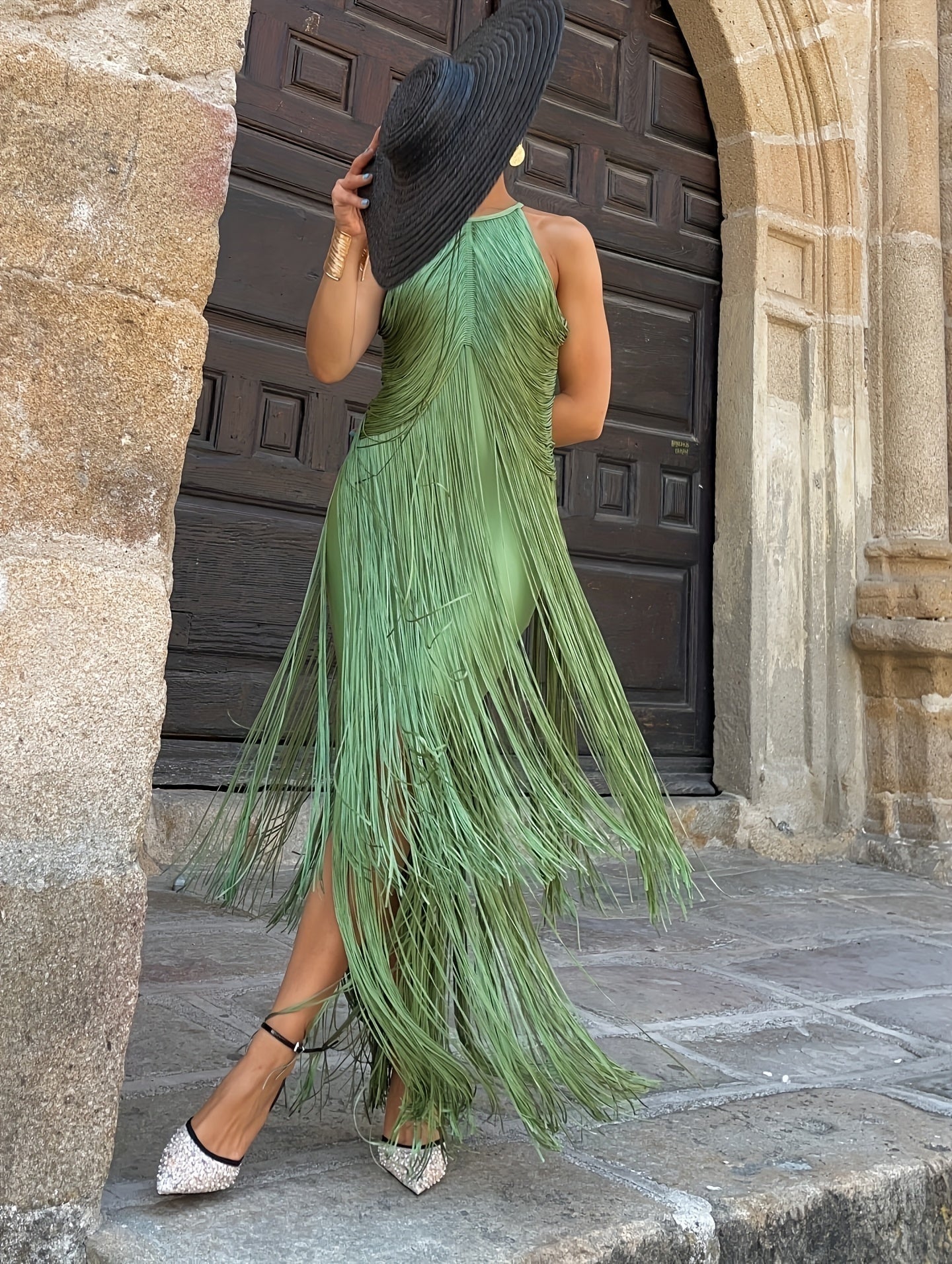 Maxiklänning med halterneck och fransar för dam-Maxi Dress-Fjallbarn