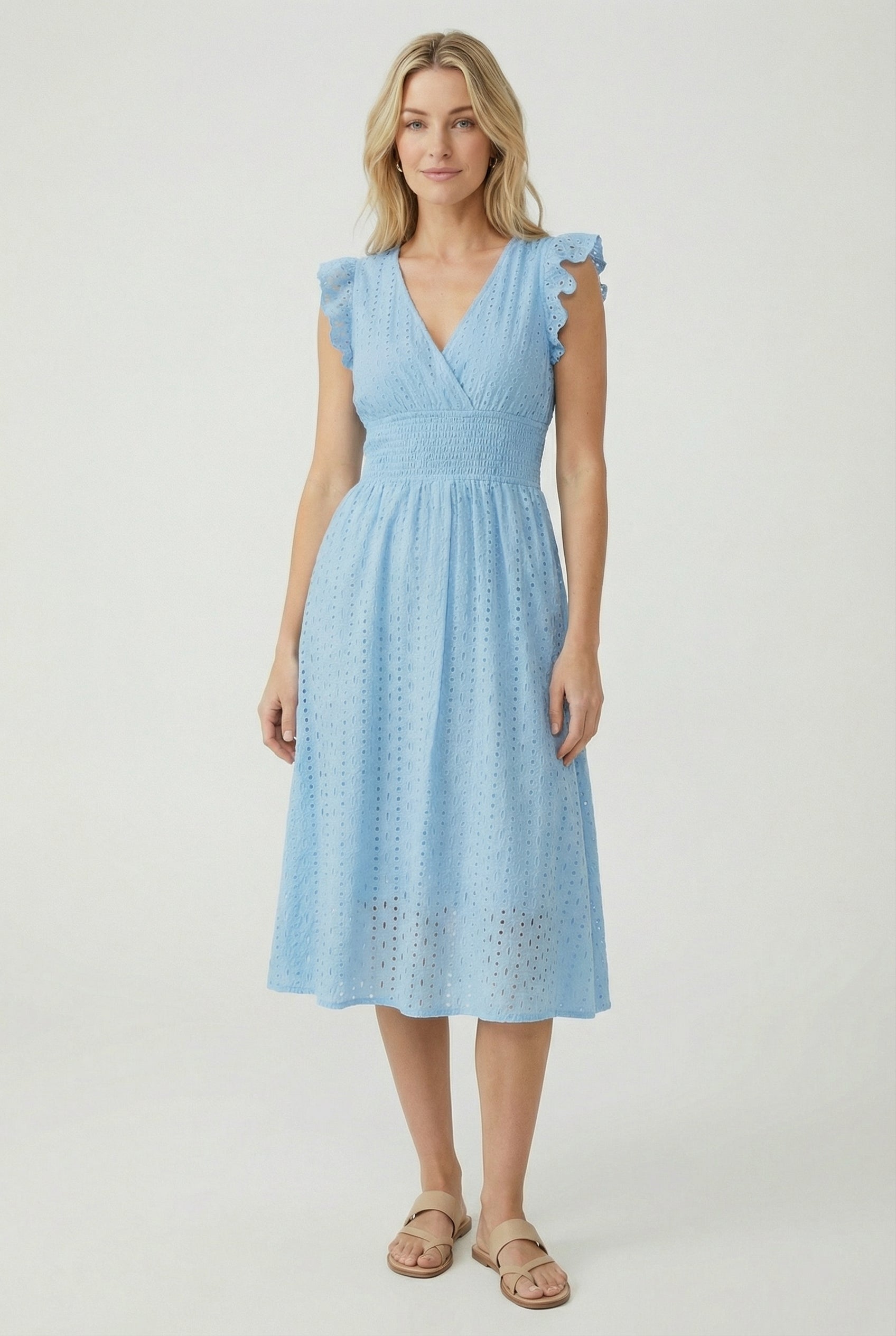 Midi-klänning med broderie anglaise och smockad midja för dam-Midi Dress-Fjallbarn