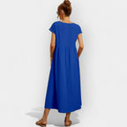 Midiklänning för dam med korta ärmar och sidofickor-Midi Dress-Fjallbarn