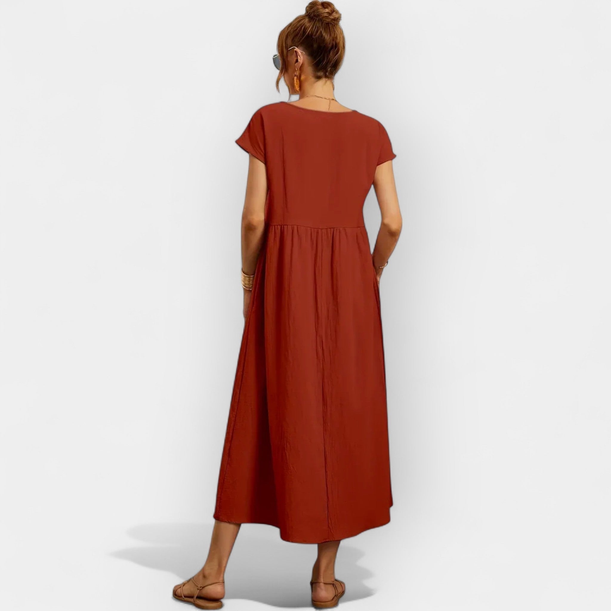 Midiklänning för dam med korta ärmar och sidofickor-Midi Dress-Fjallbarn