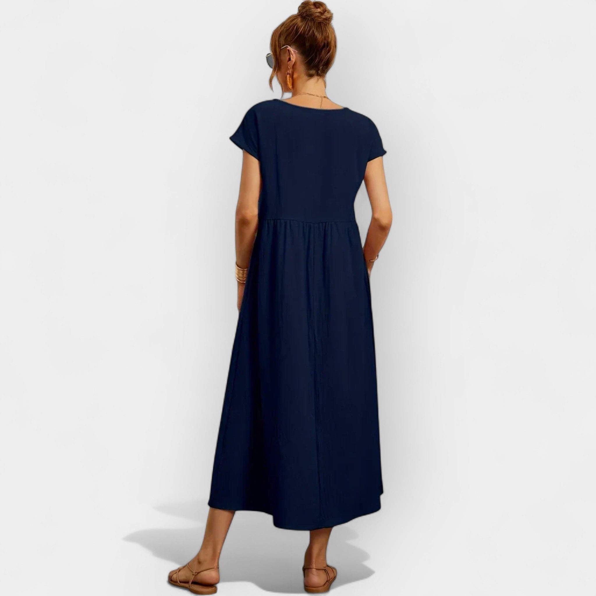 Midiklänning för dam med korta ärmar och sidofickor-Midi Dress-Fjallbarn