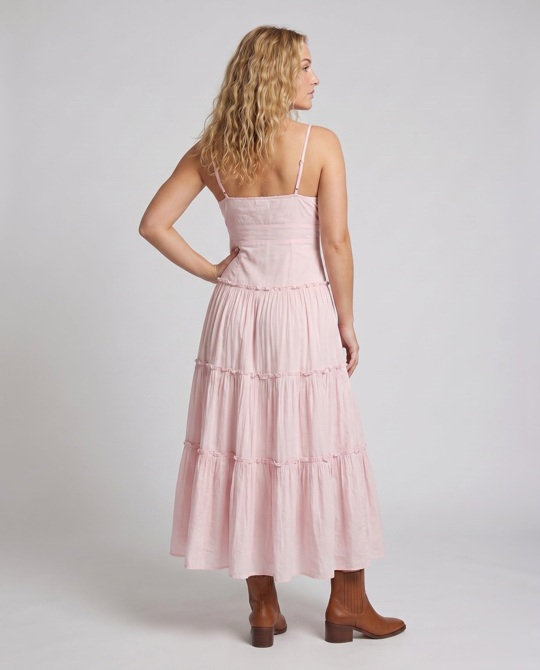 Midiklänning med axelband och våder-Maxi Dress-Fjallbarn