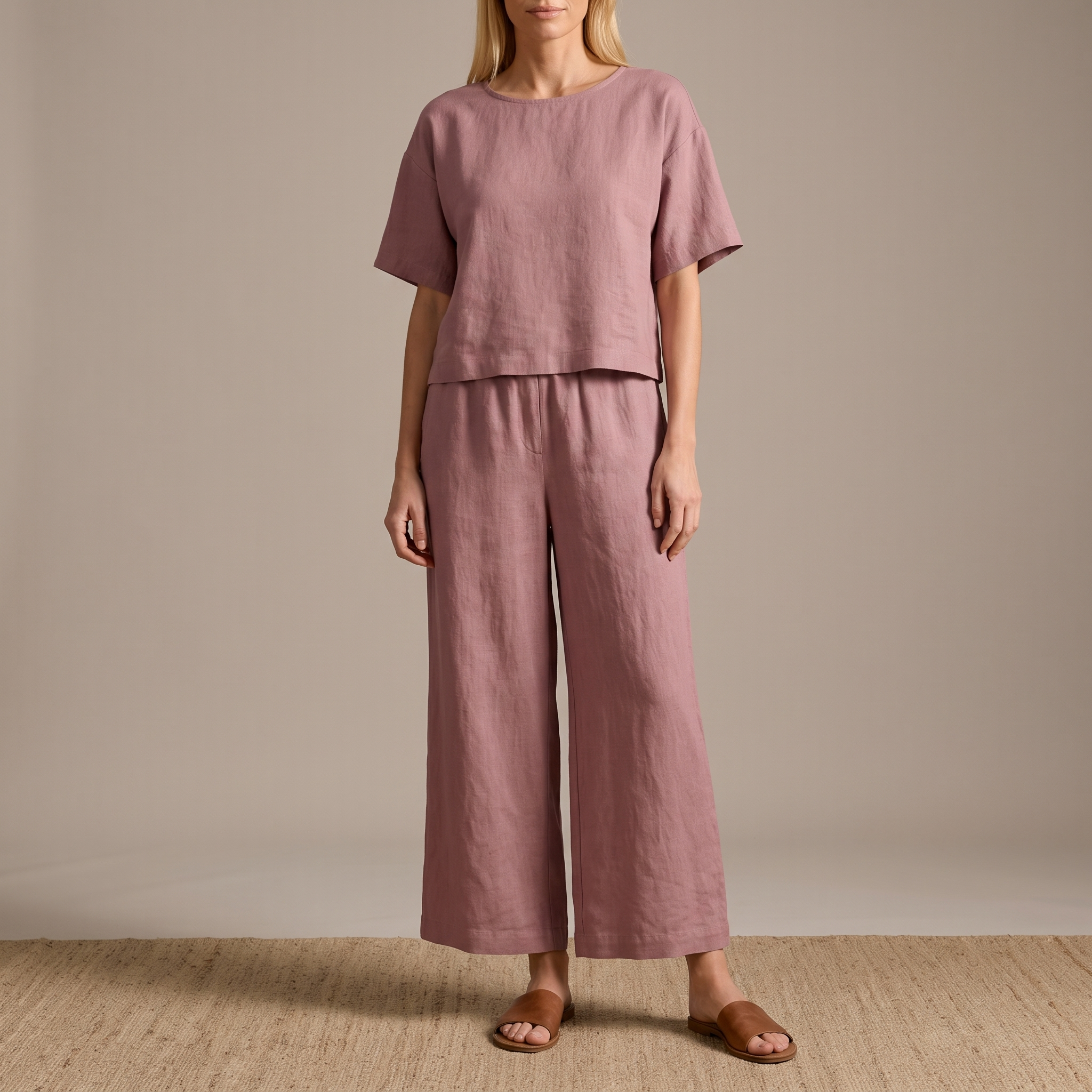 Mönstrat set med kortärmad topp och byxor för dam-Sets for women-Fjallbarn