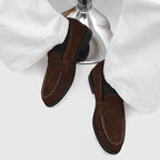 Penny-loafers i mocka för herrar med kontrastsömmar-Footwear for men-Fjallbarn